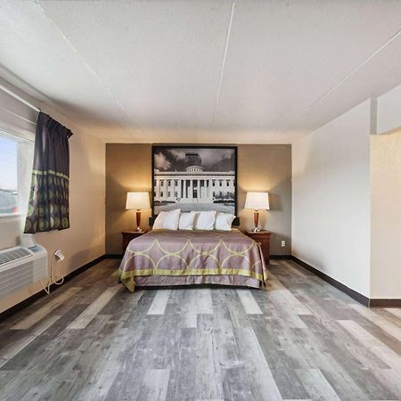 Hotel Super 8 By Wyndham Millbury/Toledo Exteriér fotografie