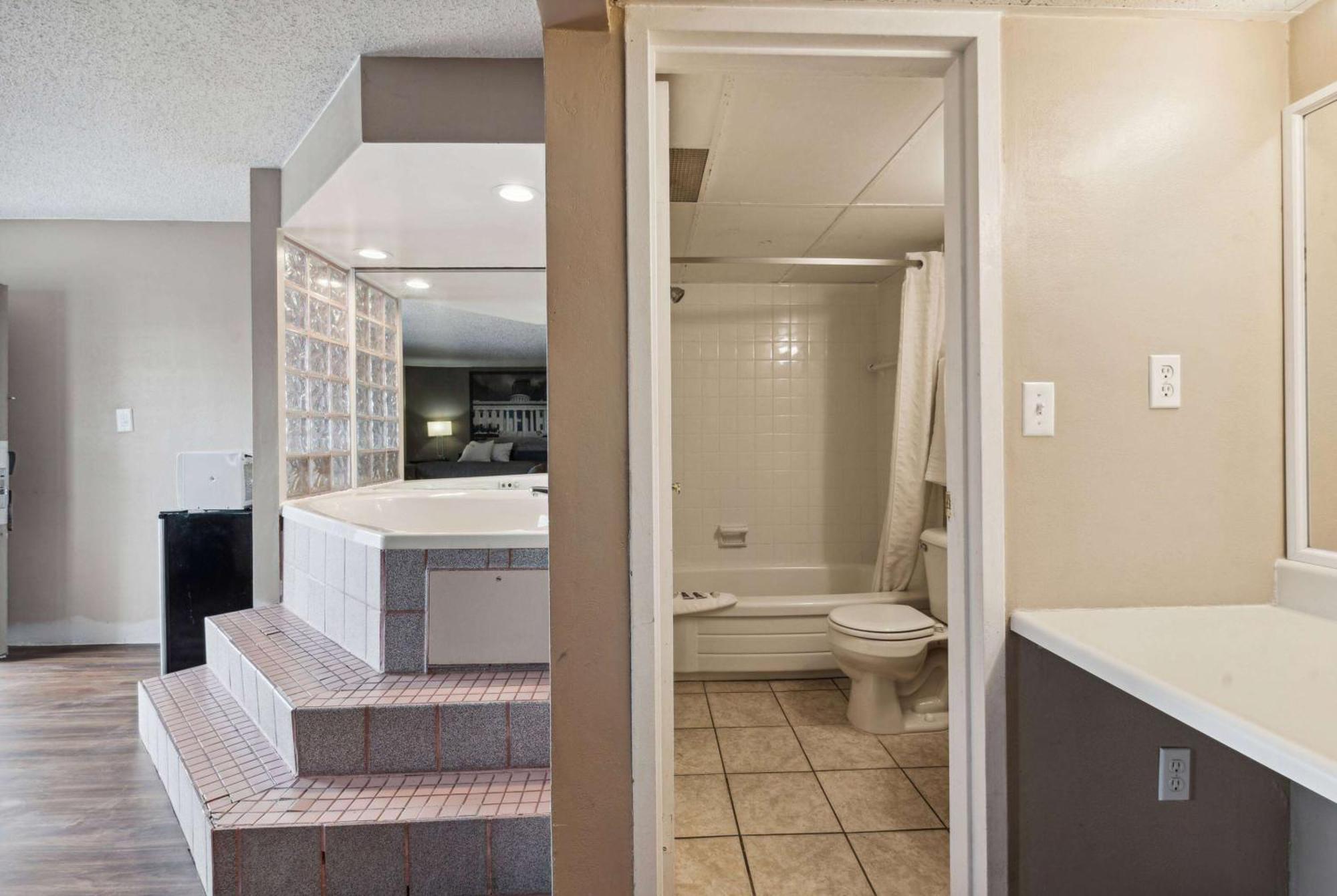 Hotel Super 8 By Wyndham Millbury/Toledo Exteriér fotografie